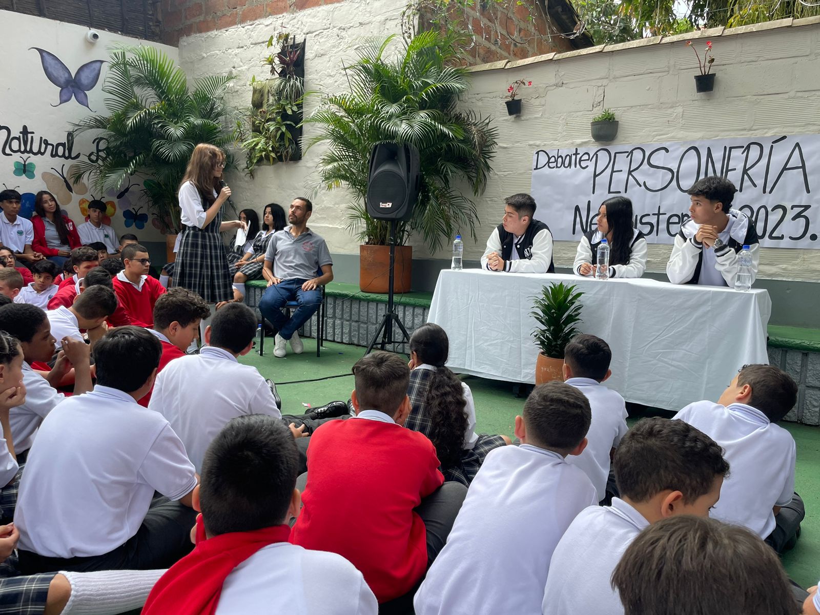 Debate Personer A Estudiantil Centro Educativo Neosistemas